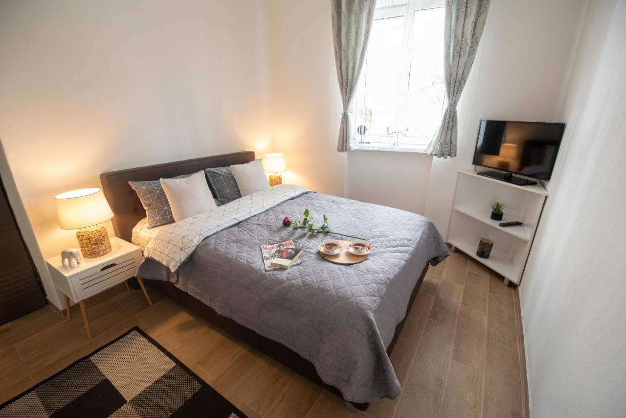 קלוז'-נאפוקה Central Bright Apartment מראה חיצוני תמונה
